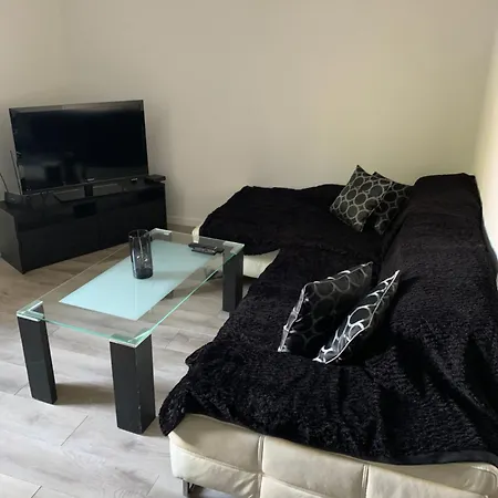 Jolie 2 Pieces Avec Terrasse Jusqu'a 5 Personnes Centre Apartment Nancy